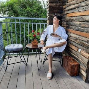 Áo tắm khách sạn 02